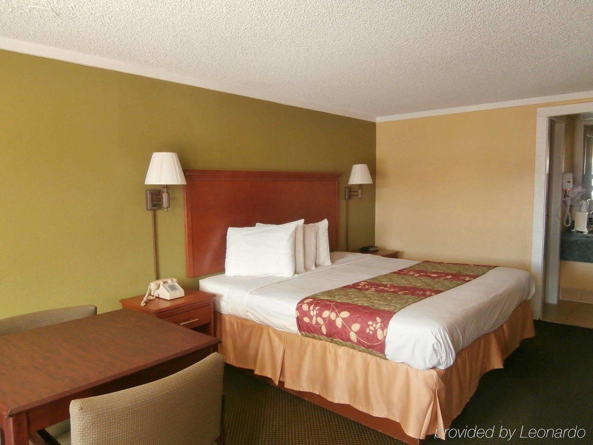 America'S Best Value Inn Conyers Bagian luar foto