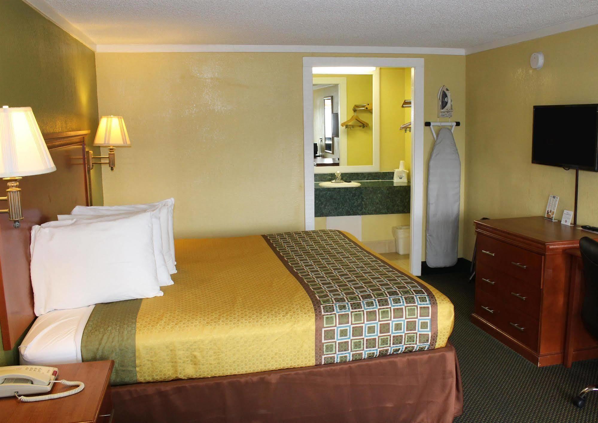 America'S Best Value Inn Conyers Bagian luar foto