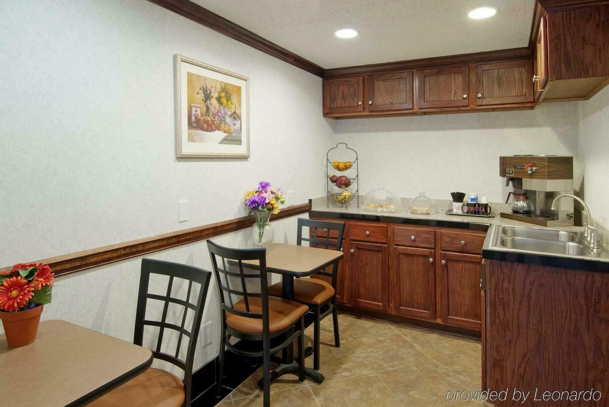 America'S Best Value Inn Conyers Restoran foto